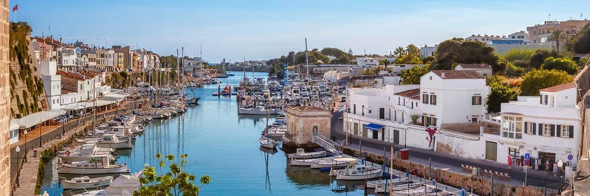 Zoek Granada naar Menorca (GRX - MAH) vluchtaanbiedingen