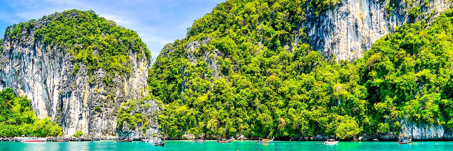 Busque ofertas en vuelos de Madrid a Phuket (MAD-HKT)