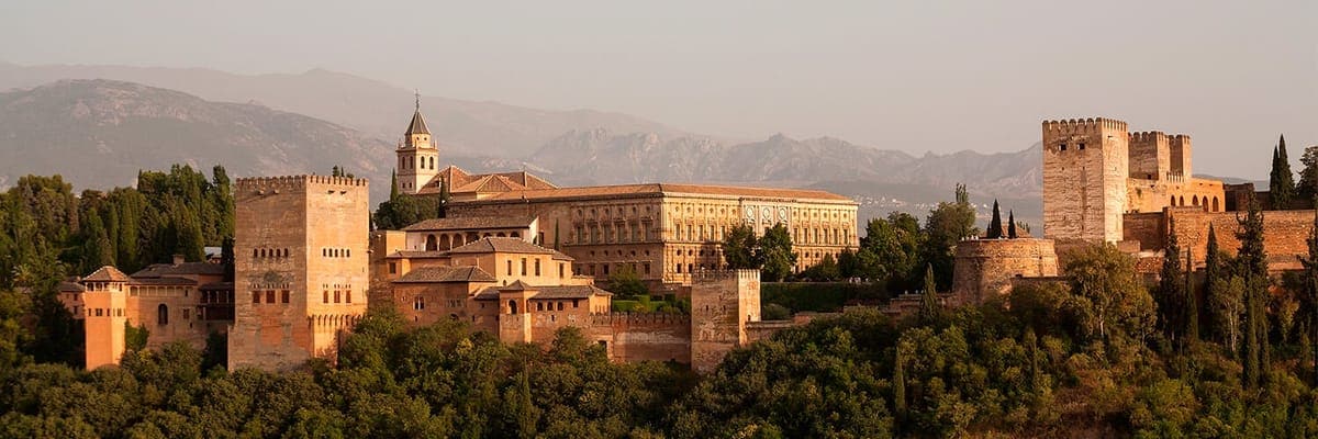 Passagens de Guaiaquil a Espanha de